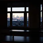 City&Sea View 2Br 4+2