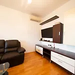City&Sea View 2Br 4+2