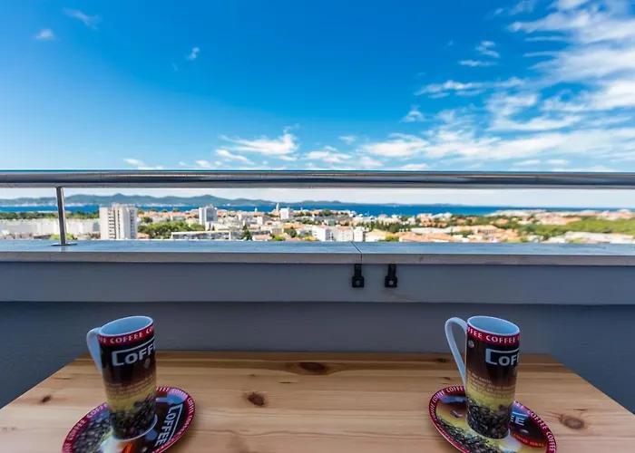 City&Sea View 2Br 4+2