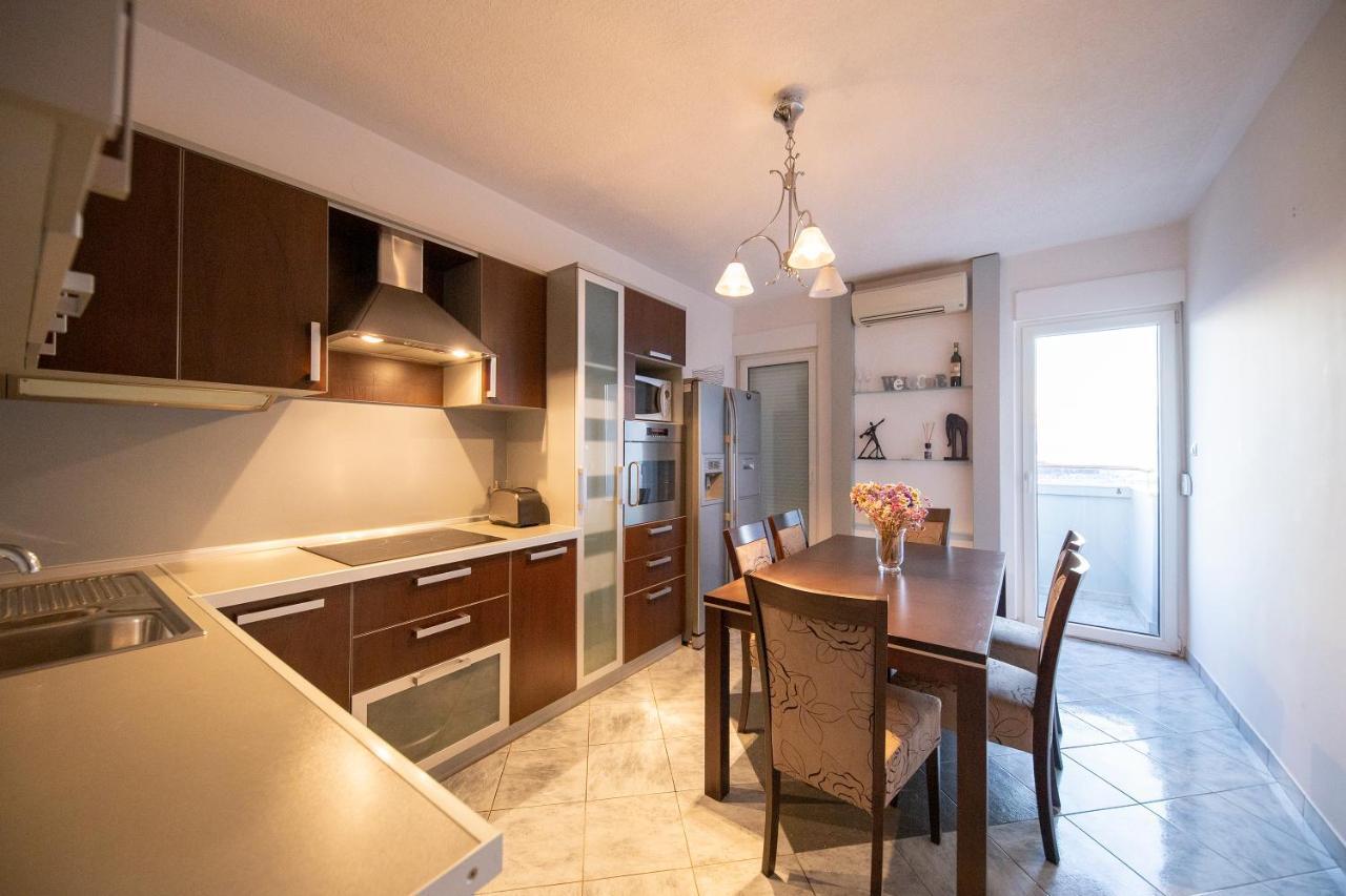 City&sea View 2br 4+2 *
